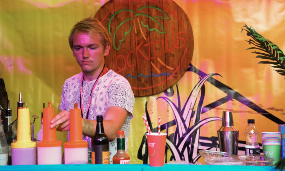 Glastonbury 2016 marks 30th anniversary for trade union owned Workers Beer Company festival bars | BWTUC